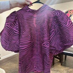 THML Pull Sleeve Print Top